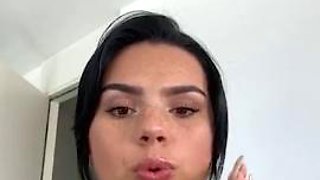 Penaltyporn - Pornstar rating random dicks on livestream