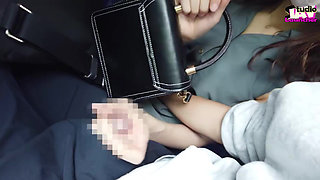 Mouthful Moments-dare to Watch Their Bold Date? Chapter-1