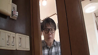 A082g05 the Wife Next Door Who Shows off Her Masturbation Is Too Erotic...