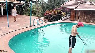 She on top, moving with all her weight... And I Hard, To The Bottom - Porn in Spanish