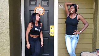 Ebony Babe Paris Love Desperate to Pee in Tight Jeans - Wet & Wild Fetish Fun