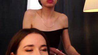 Hot amateur webcam teen masturbates for their fans