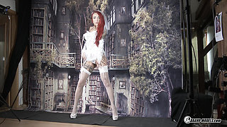 Anne Wild - 409 - Photoshoot Backstage