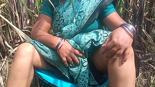 Tamil Aunty Masturbating in Sugarcane Plantation