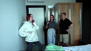 girlfriend ends up getting dicked in bed