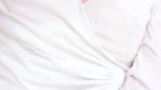 Big ass fetish ho toys her aching big ass hard