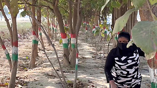 Ladke ne ladki ko bachane ke bahane choda