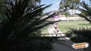 Naughty Gia's meetup scene