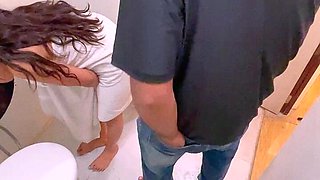 Hindi Audio - Plumber Se Pili Bathroom Me Sofia - Indian Girl Desi Chudai Viral Mms Sex Story Porn Video MILF Bhabhi Aunty BDSM