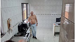 The Maid Agreed To Get Naked And Receive An Ejaculation On Her Face