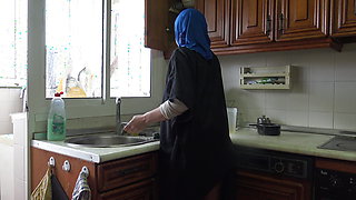 Muslim wife is fucked hard while doing the dishes