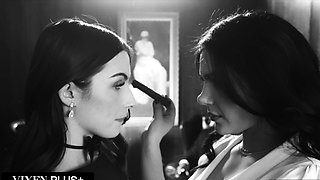 Deeper Domme shares sub in Foursome