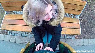 Picked up outdoors chick Eva Elfie gives a stranger a good blowjob