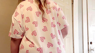 Black Pizza Delivery Man Save Valentine's Day and Fucks Sad Housewife