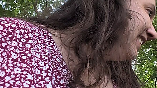 Risky squirt outside