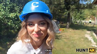 Hunt4k. beautiful fanta sie fucks with senior hunter for her annual paycheck in public