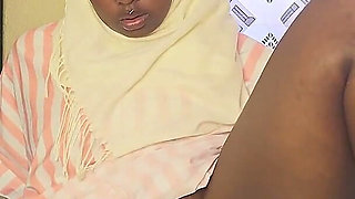 The Girl Masturbates While She Was on a Business Trip