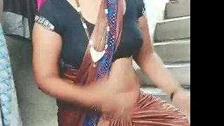 Bhabhi apne doodh dikhiya