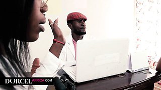 Blowjob xxx with notable lassie from Africa-XXX