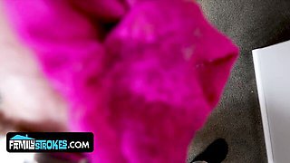 Perv Mom - ass scene