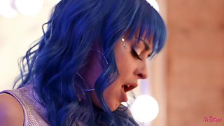 Jewelz Blu and Jenna Foxx can't stop eating each others delicious pussies