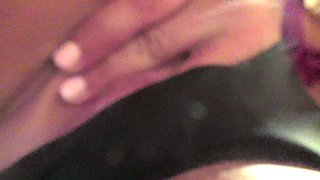 Amateur Close Up Squirting Masturbation