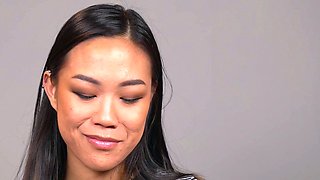 Minnie Scarlet's Female JOI with Orgasm