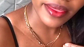 Between Desire and Temptation. I'm Not Thinking About It so Much, Just Look at Me