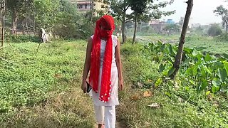 Jungle Outdoor Fast Sex with Laxmi - Desi Bhabhi Anal Blowjob Public Show
