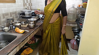 Housewife Hot Romance