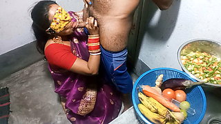 Bhabhi Ne Kitchen Me Lund Chusa - Blowjob in Kitchen