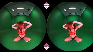 amateur raintree03 flashing ass on live webcam