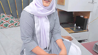 Big ass Desi College girl Fucked by handsome guy in doggystyle.