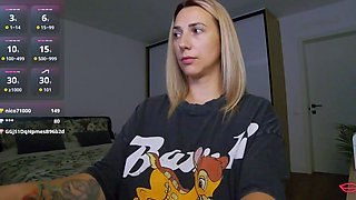 Blonde Teen Solo Masturbation