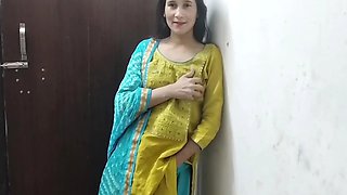 Cute Ka Uniform Utaar Kar Bathroom Me Pakad Ke Pel Diya