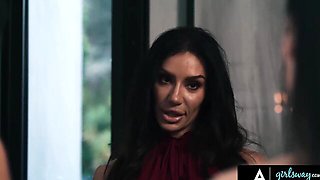 Romantic Anissa Kate and Isa Bella's hot babe video