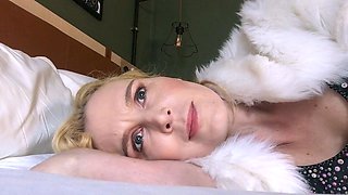 Amateur Blonde Loves Small Dicks
