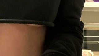 Amateur Webcam Teen Flashes Masturbates