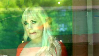 Jessica Ryan's Blonde Milf Heat Ignites Wild Desire