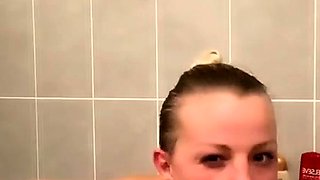 Amateur brunette ariana marie solo toying