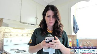 BustyCiara Sex chatroom at CharmCams