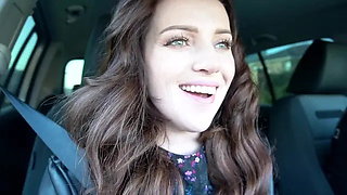 A Girl Gave a Blowjob to a Guy in a Car in a Parking Lot / Dreamerxxx