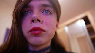 Shemale masturbating big cock