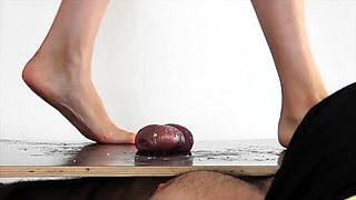 Aballs And Cock Crushing Sexbomb - Cbtrample - Alina