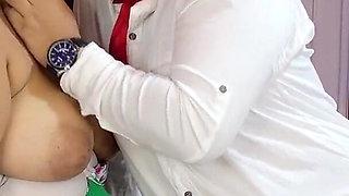 Seducing the Hotel Receptionist to Give Me All His Milk Cum