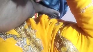 Desi Bhabhi Gave A Handjob And Then Got Her Ass Fucked