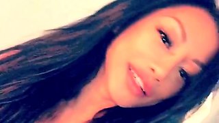 Big boob brunette masturbates on webcam