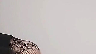 A Middle-aged Woman Who Can't Stop Lusting and Has Experienced the Taste of Adultery