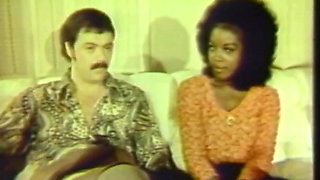 Black and white pussy licking in the bedroom