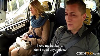 Married Lady Squirts In Taxi